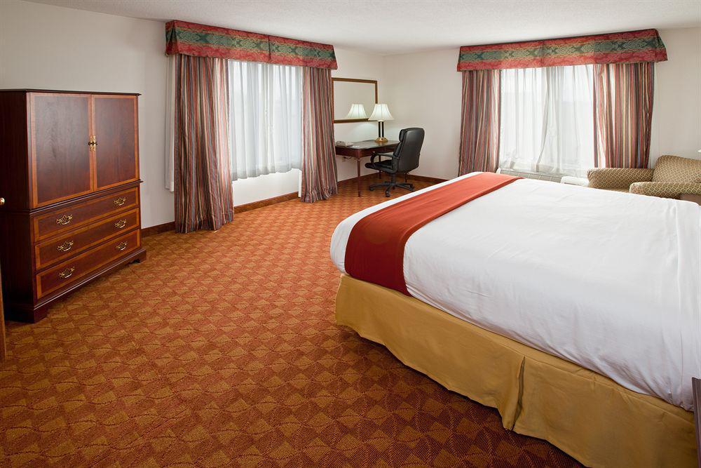 Holiday Inn Express & Suites Shelbyville By Ihg Номер фото