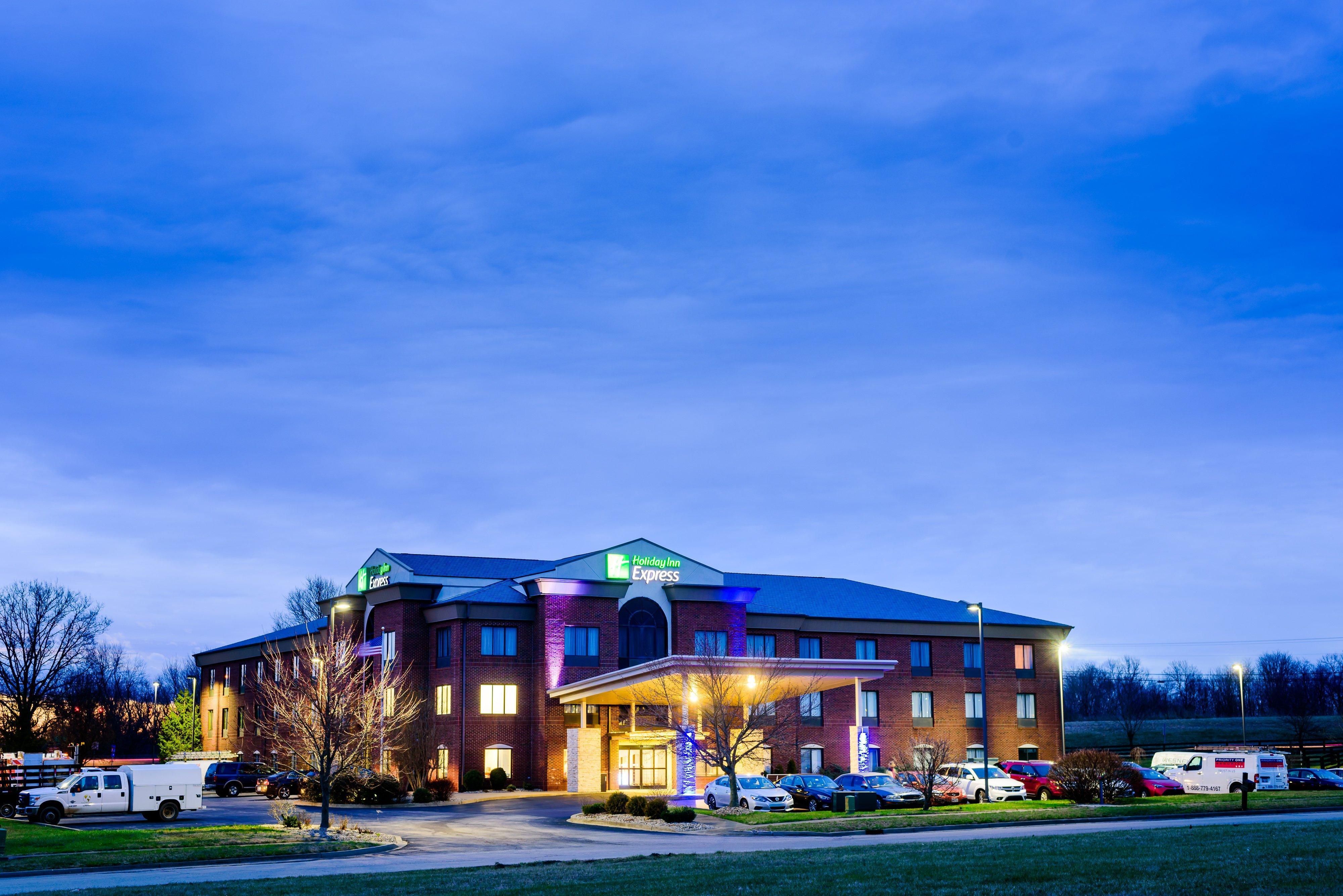 Holiday Inn Express & Suites Shelbyville By Ihg Экстерьер фото